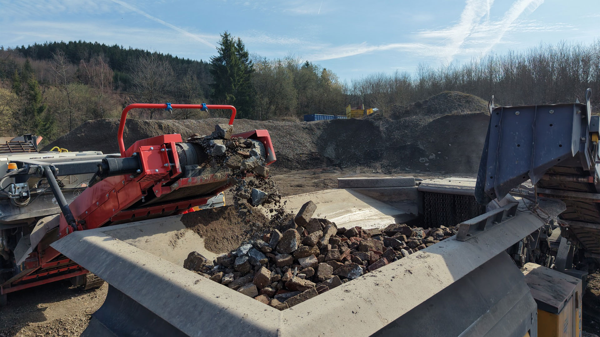 Anlage bei der Bauschuttannahme und -aufbereitung